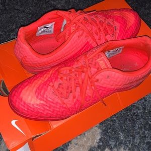 Nike Womens futsal shoes